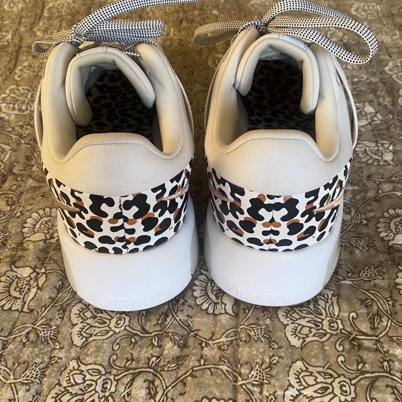 Women’s Air Max Bella TR 4 Premium White Leopard Size 9 - Picture 5 of 9